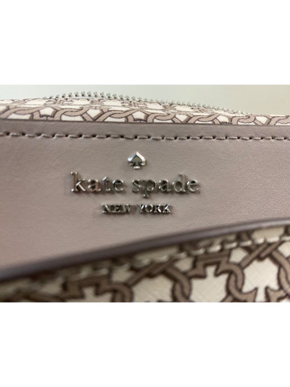 Kate Spade New York Crossbody Gray/Beige Camera Bag - Picture 8 of 15
